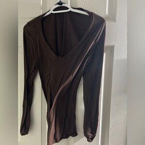 Low cut full sleeve top